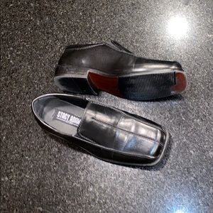 Boys dress shoes. Size 3